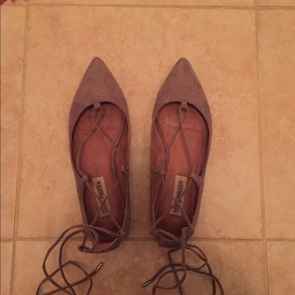 Steve Madden Lecrew Lace Up Flats - Picture 2 of 8